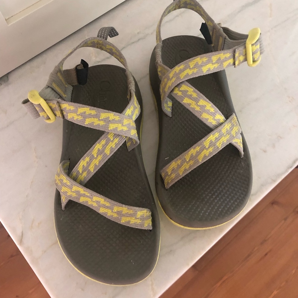 Chacos Sandals Yellow Grey Girls 4